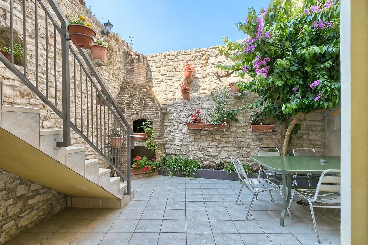 Hostel PUY