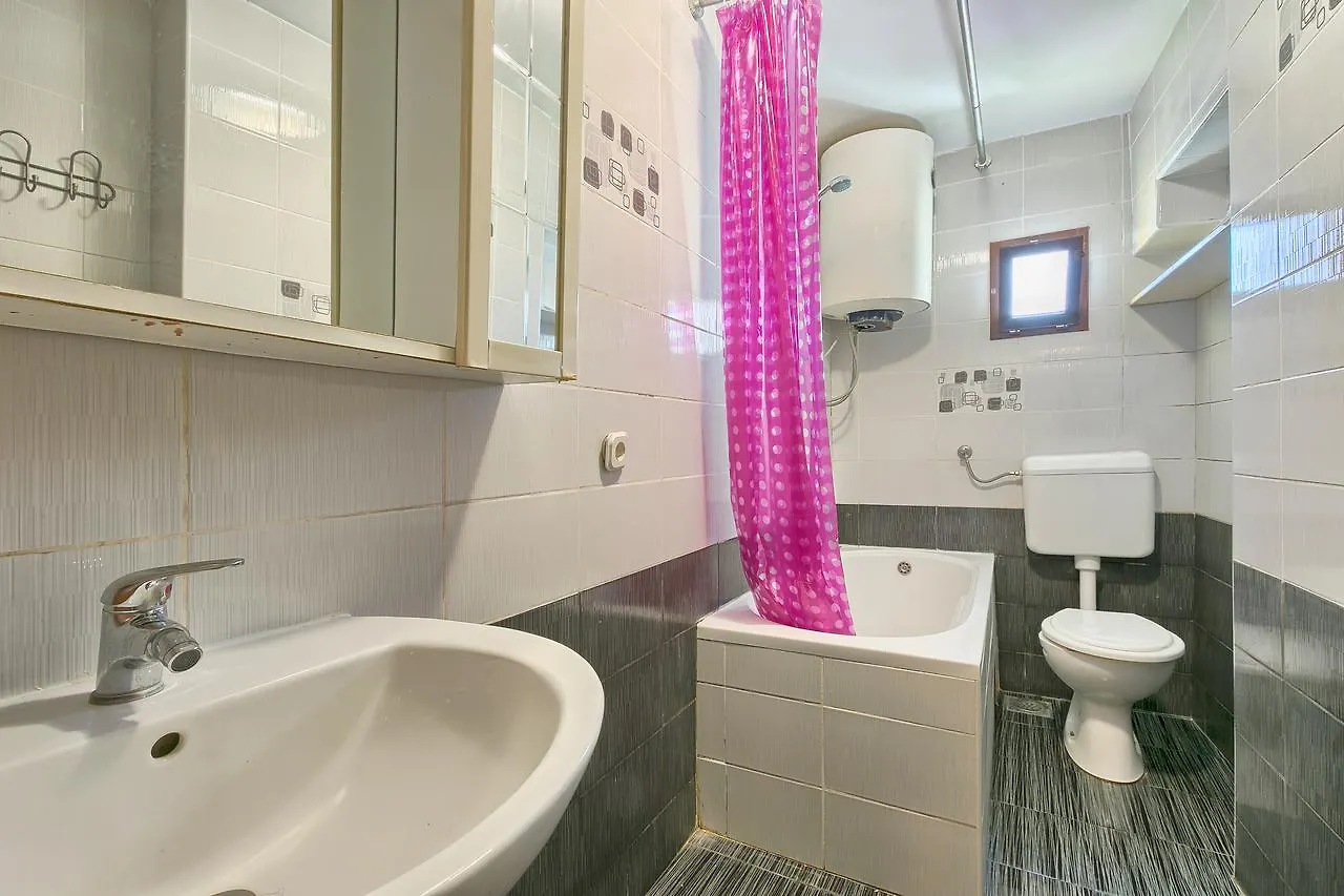 Hostel PUY 0*,