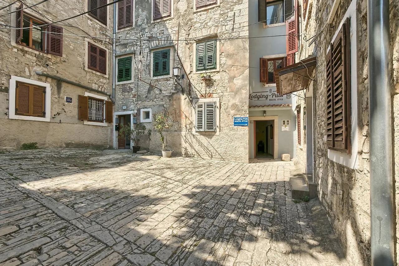 Hostel PUY