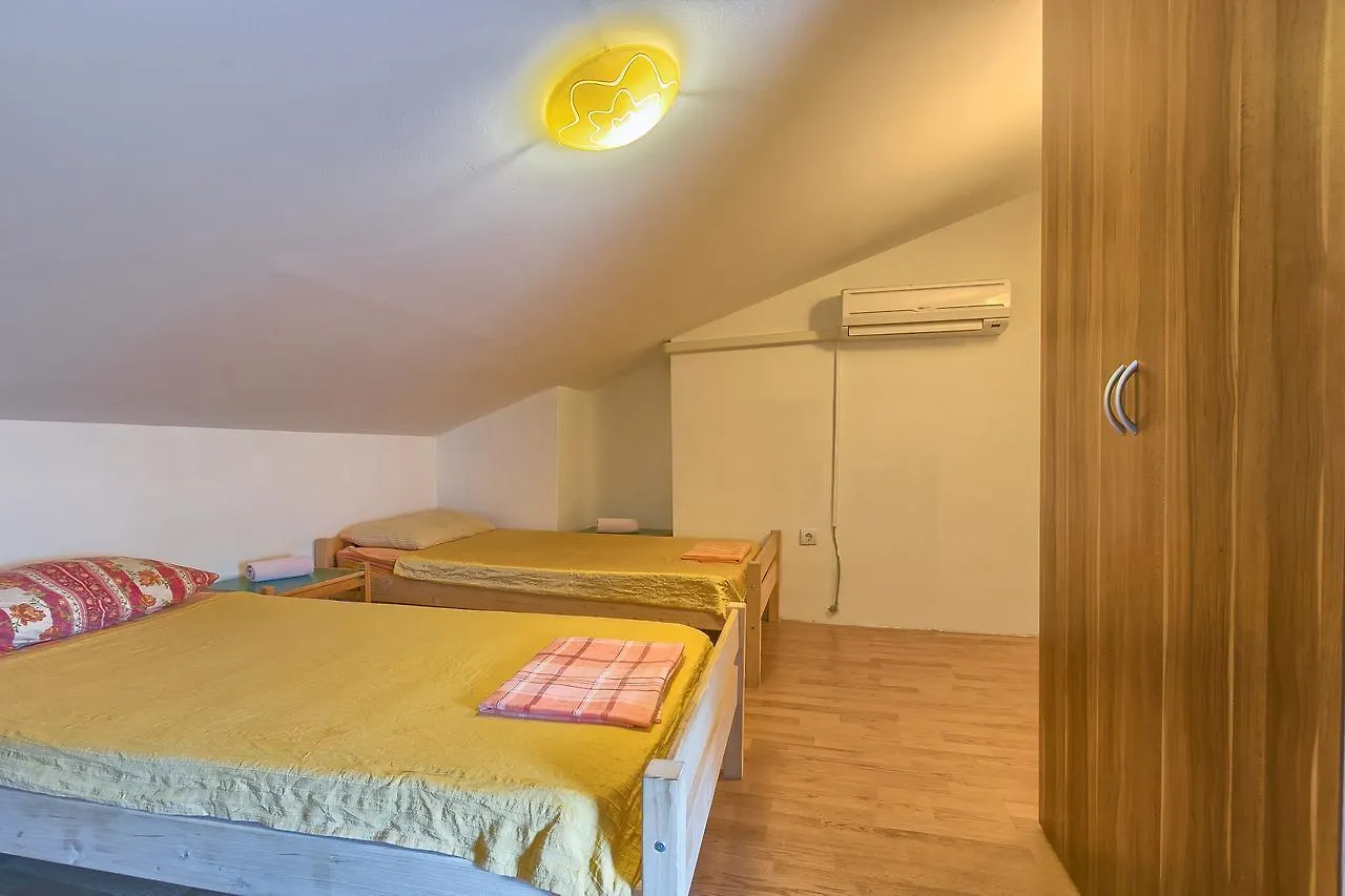 Hostel PUY