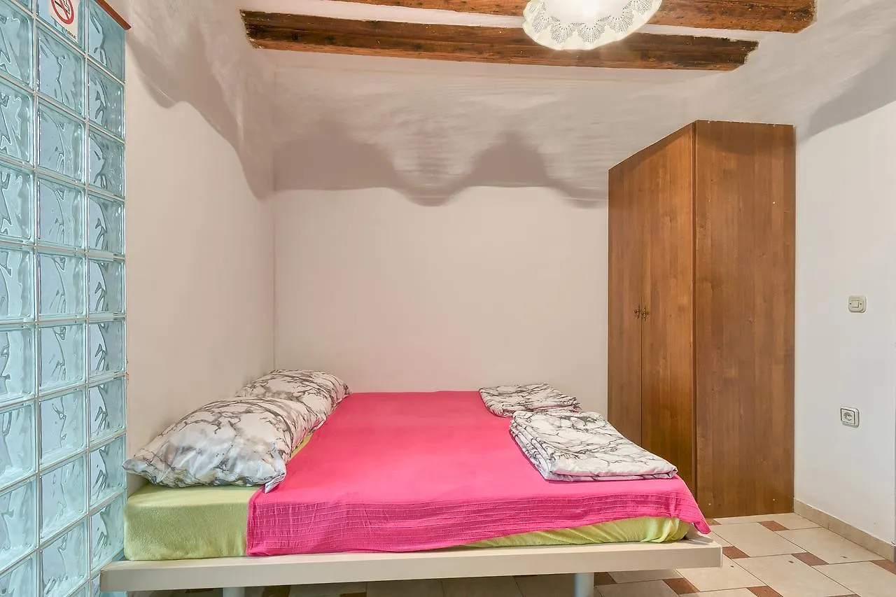 Hostel PUY 0*,  크로아티아