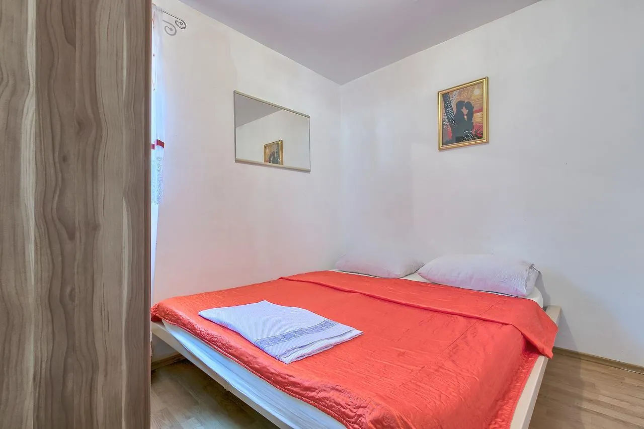 Hostel PUY