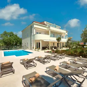 Luxury Klara 5* Split
